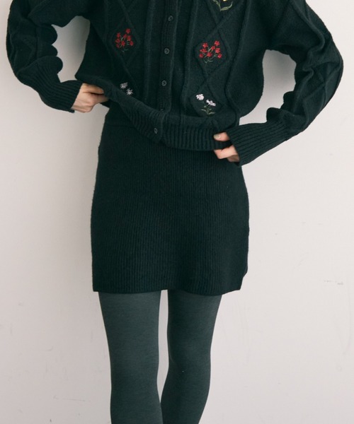 Trish（トリッシュ）の「ニットミニスカート（スカート・レディース・ブラウン/グレー/アイボリー/ブラック・FREE）」の3枚目の写真