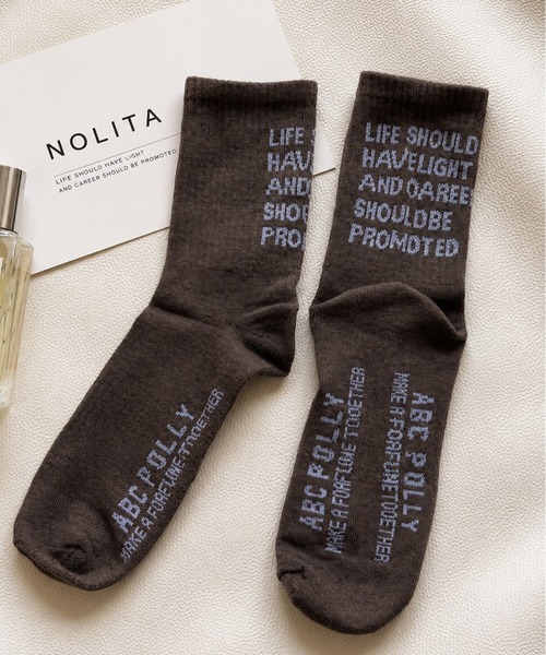NOLITA LABORATORY(ノリータラボラトリー)の「【 NOLITA / ノリータ 】スローガン クルーソックス 靴下(ソックス/靴下・レディース・ブラック/カーキ/ホワイト/ブラウン/グレー・FREE)」の4枚目の写真