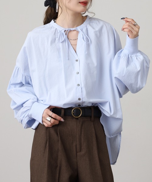 OMNES(オムネス)の「製品洗いブロード袖口リブギャザーシャツ(シャツ/ブラウス・レディース・グレー系その他/ライトブルー/ブルー系その他/ライトグレー/ホワイト/ブラック系その他・FREE)」の5枚目の写真