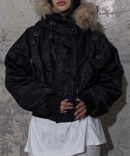 FANCY CLUB（ファンシークラブ）の「【FANCY CLUB】EYELET FUR MA-1 / 【ファンシークラブ】アイレットファーＭＡ-1（MA-1・レディース・ブラック/バーガンディー・ONE SIZE）」の10枚目の写真