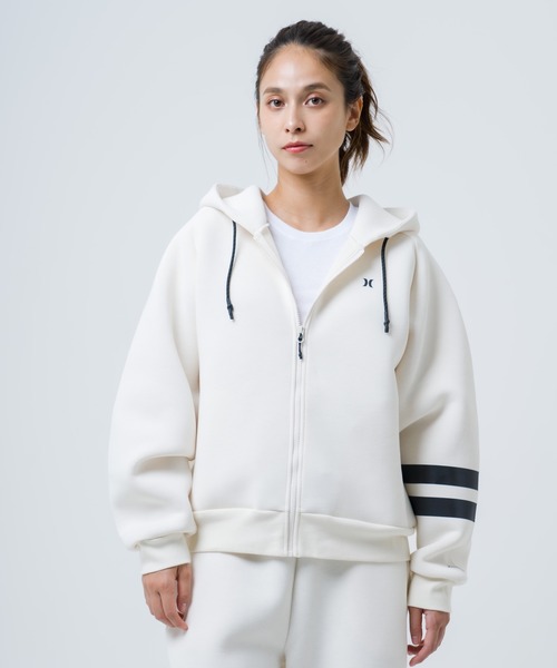 Hurley （ハーレー）の「【Hurley:ハーレー】レディーススウェットジップフーディー　フルジップパーカー　ファントム　ストレッチ　吸水速乾　PHANTOM SWEAT BP FZ HOODIE（パーカー・レディース・ブラック/オフホワイト・SMALL/MEDIUM/LARGE）」の2枚目の写真