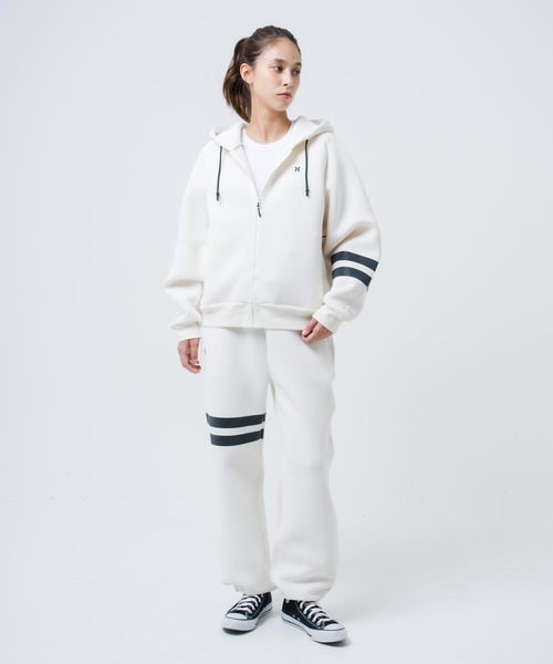 Hurley （ハーレー）の「【Hurley:ハーレー】レディーススウェットジップフーディー　フルジップパーカー　ファントム　ストレッチ　吸水速乾　PHANTOM SWEAT BP FZ HOODIE（パーカー・レディース・ブラック/オフホワイト・SMALL/MEDIUM/LARGE）」の16枚目の写真