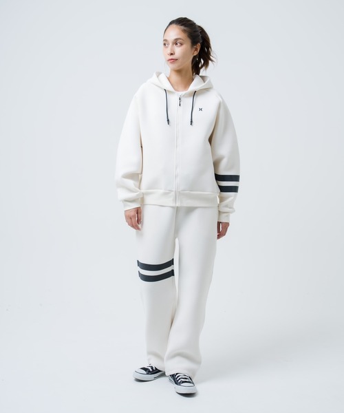 Hurley （ハーレー）の「【Hurley:ハーレー】レディーススウェットジップフーディー　フルジップパーカー　ファントム　ストレッチ　吸水速乾　PHANTOM SWEAT BP FZ HOODIE（パーカー・レディース・ブラック/オフホワイト・SMALL/MEDIUM/LARGE）」の17枚目の写真