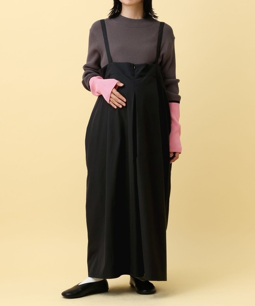 LEPSIM(レプシィム)の「【産前・産後対応】マタニティ/サス付きタックサロペ 593776(マタニティウェア/グッズ・レディース・キャメル/ブラック・FREE)」の2枚目の写真