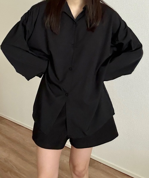 Cham.（チャム）の「シアーオーバーシャツ（シャツ/ブラウス・レディース・ブラック/オフホワイト/ブルー・F）」の2枚目の写真