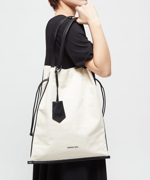 CONVERSE TOKYO（コンバーストウキョウ）の「CANVAS GATHERED TOTE BAG（トートバッグ・レディース・ベージュ/ブラック/ブラック系その他・FREE）」の4枚目の写真