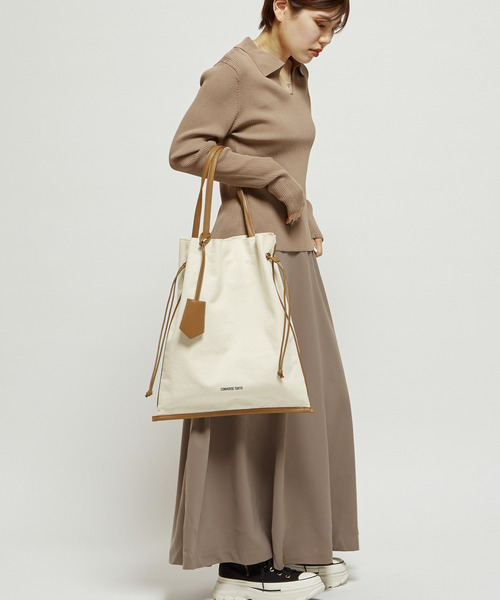 CONVERSE TOKYO（コンバーストウキョウ）の「CANVAS GATHERED TOTE BAG（トートバッグ・レディース・ベージュ/ブラック/ブラック系その他・FREE）」の11枚目の写真