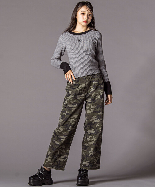 ZIDDY（ジディ）の「バイカラーリブニット(130~160cm)（ニット/セーター・キッズ・オフホワイト/グレー・130cm/150cm/140cm/FREE）」の9枚目の写真