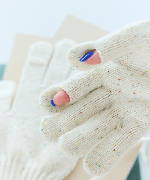 FREAK'S STORE(フリークスストア)の「WOOL EASY SLIT GLOVE ウール イージーグローブ スマホ対応スリット付き(手袋・メンズ・グレー/ナチュラル/ブラック・ONE SIZE)」の10枚目の写真