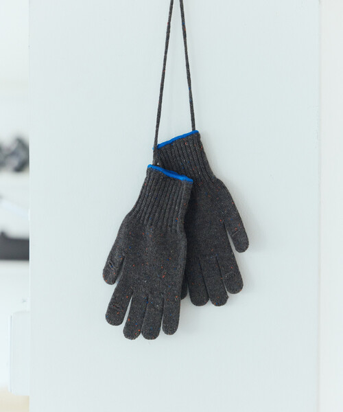 FREAK'S STORE（フリークスストア）の「WOOL EASY SLIT GLOVE ウール イージーグローブ スマホ対応スリット付き（手袋・メンズ・グレー/ナチュラル/ブラック・ONE SIZE）」の15枚目の写真