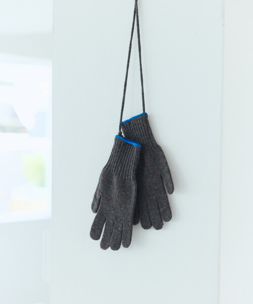 FREAK'S STORE（フリークスストア）の「WOOL EASY SLIT GLOVE ウール イージーグローブ スマホ対応スリット付き（手袋・メンズ・グレー/ナチュラル/ブラック・ONE SIZE）」の17枚目の写真