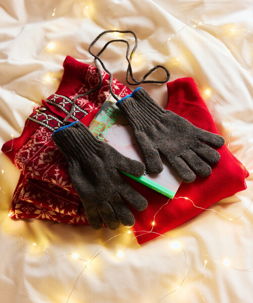 FREAK'S STORE（フリークスストア）の「WOOL EASY SLIT GLOVE ウール イージーグローブ スマホ対応スリット付き（手袋・メンズ・グレー/ナチュラル/ブラック・ONE SIZE）」の22枚目の写真