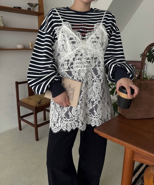 WILLFULLY（ウィルフリー）の「border logo print cropped sweat tops（スウェット・レディース・ネイビー/ホワイト/ライム・FREE）」の12枚目の写真