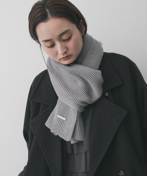 SENSE OF PLACE by URBAN RESEARCH（センスオブプレイスバイアーバンリサーチ）の「モチモチニットストール（マフラー・レディース・チャコールグレー/グレー/レッド・ONE）」の9枚目の写真