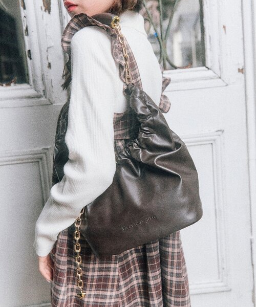 OLIVE des OLIVE（オリーブデオリーブ）の「【ふたばコラボ企画】チェーンホーボーバッグ（ショルダーバッグ・レディース・ダークブラウン/アイボリー/サックスブルー・FREE）」の21枚目の写真