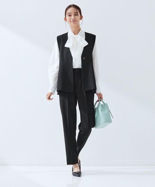 green label relaxing（グリーンレーベルリラクシング）の「［size SHORT/TALLあり］パウドレ テーパード パンツ ウォッシャブル ストレッチ（スラックス・レディース・ネイビー/ブラック・TALL/46/44/42/40/38/36/34/SHORT）」の15枚目の写真