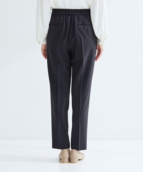 green label relaxing（グリーンレーベルリラクシング）の「［size SHORT/TALLあり］パウドレ テーパード パンツ ウォッシャブル ストレッチ（スラックス・レディース・ネイビー/ブラック・TALL/46/44/42/40/38/36/34/SHORT）」の8枚目の写真