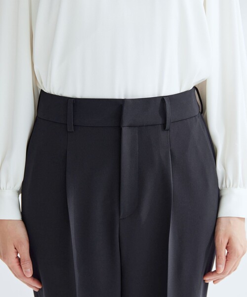 green label relaxing（グリーンレーベルリラクシング）の「［size SHORT/TALLあり］パウドレ テーパード パンツ ウォッシャブル ストレッチ（スラックス・レディース・ネイビー/ブラック・TALL/46/44/42/40/38/36/34/SHORT）」の9枚目の写真