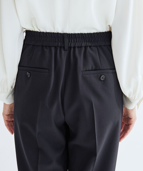 green label relaxing（グリーンレーベルリラクシング）の「［size SHORT/TALLあり］パウドレ テーパード パンツ ウォッシャブル ストレッチ（スラックス・レディース・ネイビー/ブラック・TALL/46/44/42/40/38/36/34/SHORT）」の10枚目の写真