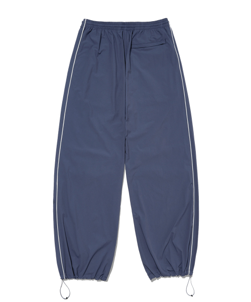 F.ILLUMINATE(フィルミネイト)の「ナイロンツーピンタックパイピングパンツ-ブルー(スウェットパンツ・レディース・その他・LARGE/MEDIUM/SMALL)」の3枚目の写真