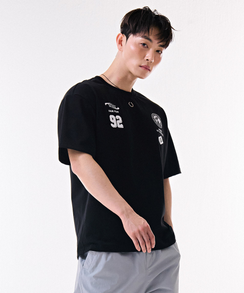 CHASECULT(チェイスカルト)の「共用フロントグラフィック半袖Tシャツ-DBRU5844D03(Tシャツ/カットソー・レディース・ブラック・90/95/100/105)」の3枚目の写真