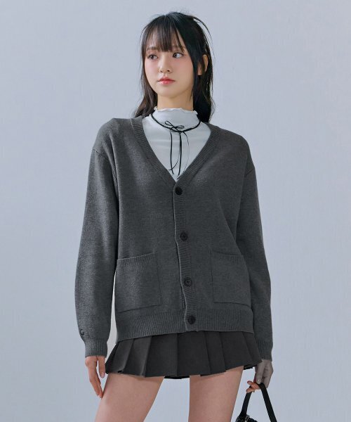 CHASECULT(チェイスカルト)の「共用ベーシックカーディガン-CFRU4321C0B(カーディガン/ボレロ・メンズ・チャコールグレー・90/95/100/105)」の3枚目の写真