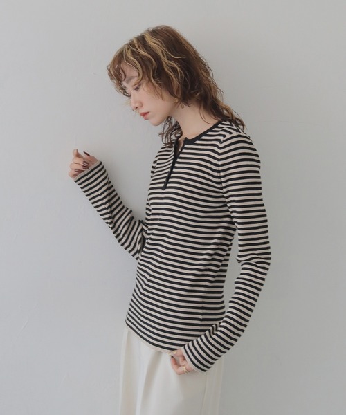 CLEIO（クレイオ）の「【CLEIO】ヘンリーネックリブニット HENLEY NECK RIB KNIT/986-14617（Tシャツ/カットソー・レディース・アイボリー/ブラック/ネイビー/レッド・FREE）」の20枚目の写真
