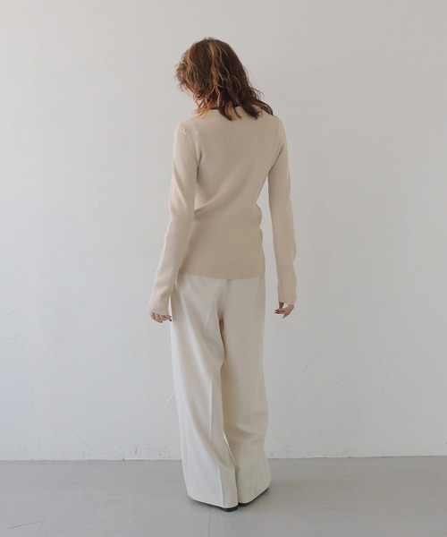 CLEIO（クレイオ）の「【CLEIO】ヘンリーネックリブニット HENLEY NECK RIB KNIT/986-14617（Tシャツ/カットソー・レディース・アイボリー/ブラック/ネイビー/レッド・FREE）」の15枚目の写真
