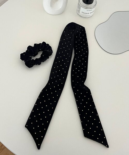 prose verse（プロズヴェール）の「ゴールドドットベロアリボンヘアゴム（シュシュ・レディース・ブラック/ベージュ・FREE）」の8枚目の写真