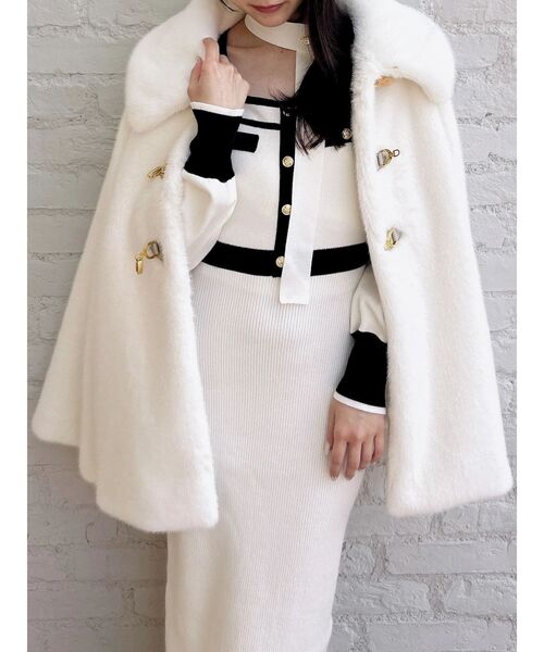 dazzlin(ダズリン)の「バイカラーニットワンピース(ワンピース・レディース・ブラック/オフホワイト/ブルー・FREE)」の16枚目の写真