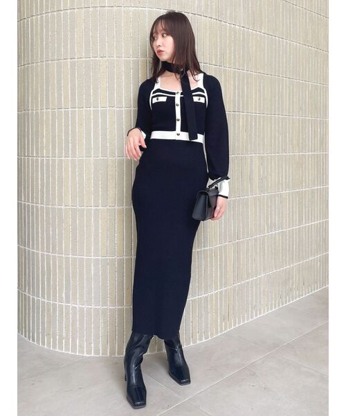 dazzlin(ダズリン)の「バイカラーニットワンピース(ワンピース・レディース・ブラック/オフホワイト/ブルー・FREE)」の22枚目の写真