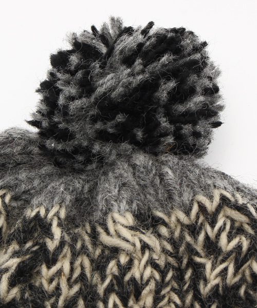 LBC（エルビーシー）の「4-LINE ALAN POMPOM      （ニットキャップ/ビーニー・レディース・オフホワイト/ライトブラウン・ONE SIZE）」の6枚目の写真