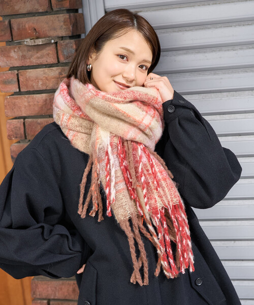 FREAK'S STORE（フリークスストア）の「ブークレ チェック マフラー（マフラー・レディース・ネイビー/グリーン/ブラウン・ONE SIZE）」の2枚目の写真