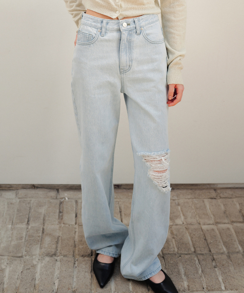 ANDNEEDS（アンドニーズ）の「Tate destroyed denim (light blue)（デニムパンツ・レディース・その他・SMALL/MEDIUM/LARGE）」の3枚目の写真