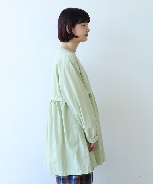 bulle de savon（ビュルデサボン）の「強撚ポプリン 製品染めtunic（シャツ/ブラウス・レディース・ホワイト/ライム・FREE）」の4枚目の写真