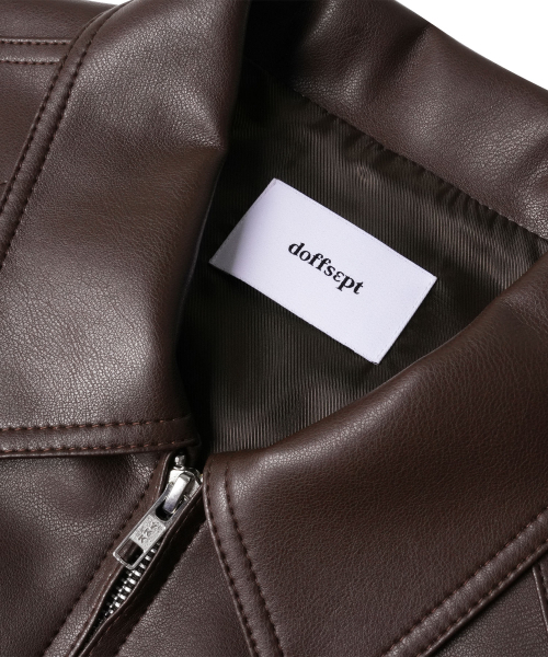DOFFSEPT(ドフセプト)の「FAUX Leather Crop Bomber in Brown(ライダースジャケット・レディース・その他・FREE)」の4枚目の写真