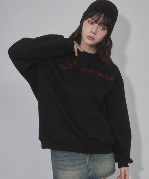 ENVYM（アンビー）の「ロゴプリントオーバーサイズスウェットPO（スウェット・レディース・ホワイト/ブラック/レッド・FREE）」の3枚目の写真