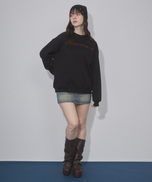 ENVYM（アンビー）の「ロゴプリントオーバーサイズスウェットPO（スウェット・レディース・ホワイト/ブラック/レッド・FREE）」の17枚目の写真