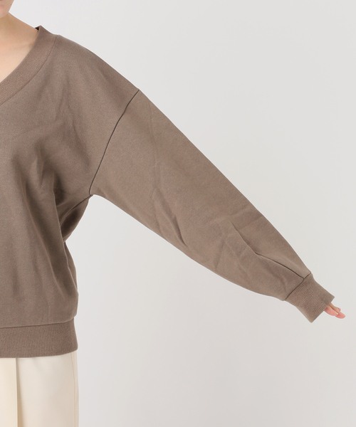 Noble（ノーブル）の「Vネックオーバースウェット（スウェット・レディース・モカ/ベージュ・FREE）」の4枚目の写真
