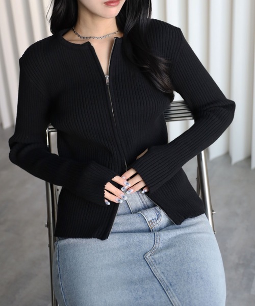 YENNA（イェンナ）の「リブZIPカーディガン　フィンガーホール付（カーディガン/ボレロ・レディース・グリーン/チャコールグレー/ブラック/グレイッシュベージュ/ブラウン・FREE）」の15枚目の写真