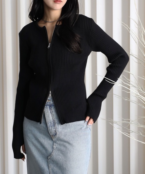 YENNA（イェンナ）の「リブZIPカーディガン　フィンガーホール付（カーディガン/ボレロ・レディース・グリーン/チャコールグレー/ブラック/グレイッシュベージュ/ブラウン・FREE）」の18枚目の写真