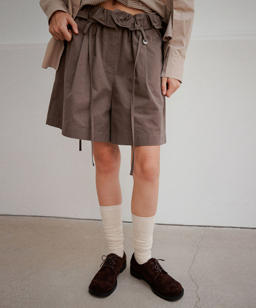 RUFFLE STRING PANTS [ BROWN ]