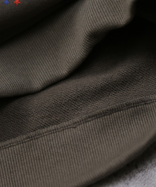 DILASH（ディラッシュ）の「ヒーロー犬プリントトレーナー（裏毛）（スウェット・キッズ・チャコールグレー/オレンジ・130/120/100/90/80/110）」の8枚目の写真