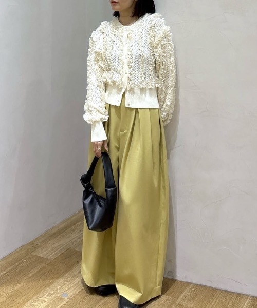 STYLEMIXER(スタイルミキサー)の「ハイウエストタックワイドパンツ(スラックス・レディース・イエロー/ブラック/ライトベージュ・SMALL/MEDIUM)」の3枚目の写真
