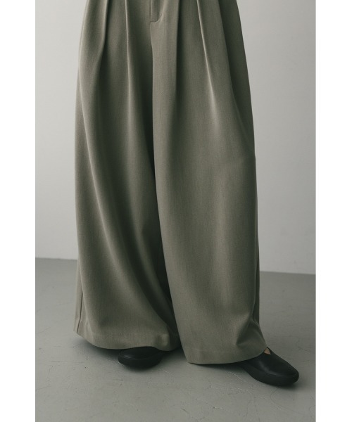 STYLEMIXER(スタイルミキサー)の「ハイウエストタックワイドパンツ(スラックス・レディース・イエロー/ブラック/ライトベージュ・SMALL/MEDIUM)」の18枚目の写真