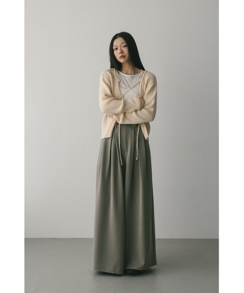STYLEMIXER(スタイルミキサー)の「ハイウエストタックワイドパンツ(スラックス・レディース・イエロー/ブラック/ライトベージュ・SMALL/MEDIUM)」の13枚目の写真
