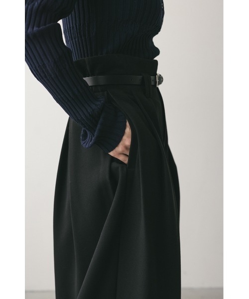 STYLEMIXER(スタイルミキサー)の「ハイウエストタックワイドパンツ(スラックス・レディース・イエロー/ブラック/ライトベージュ・SMALL/MEDIUM)」の7枚目の写真