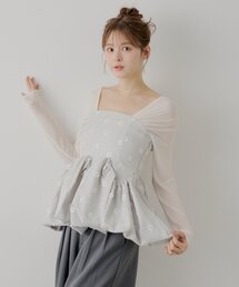 【SALON by Chico】ドッキングバルーンペプラムフラワーブラウス Chico（チコ）の「【SALON by Chico】ドッキングバルーンペプラム
