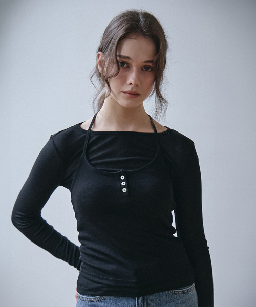 VEM.VER(ベンバー)の「ボタンポイントビスチェレイヤードTシャツ_ブラック(Tシャツ/カットソー・レディース・ブラック・FREE)」の2枚目の写真