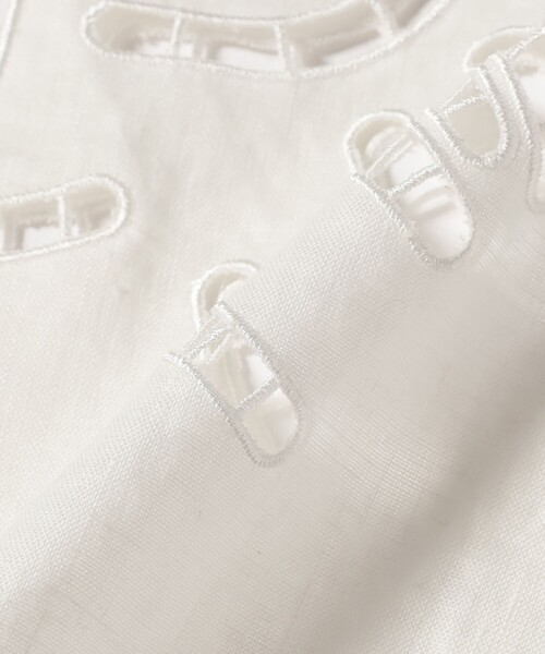 fennica（フェニカ）の「dahl'ia / エンブロイダリー カットワーク プルオーバー（シャツ/ブラウス・レディース・ブラック/ホワイト・ONE SIZE）」の7枚目の写真